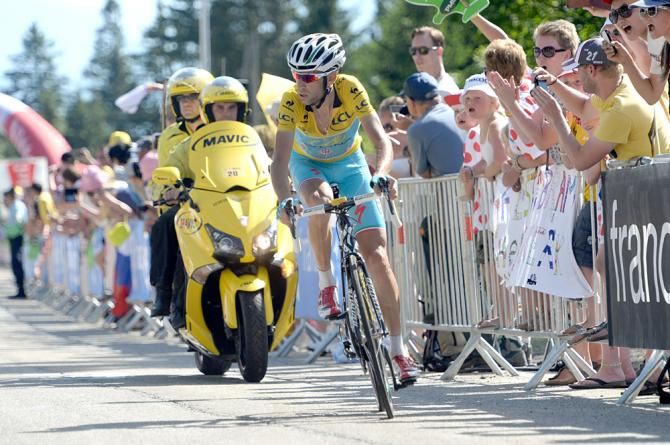 Vincenzo Nibali (Astana) distanced all of his rivals on the stage to Chamrousse