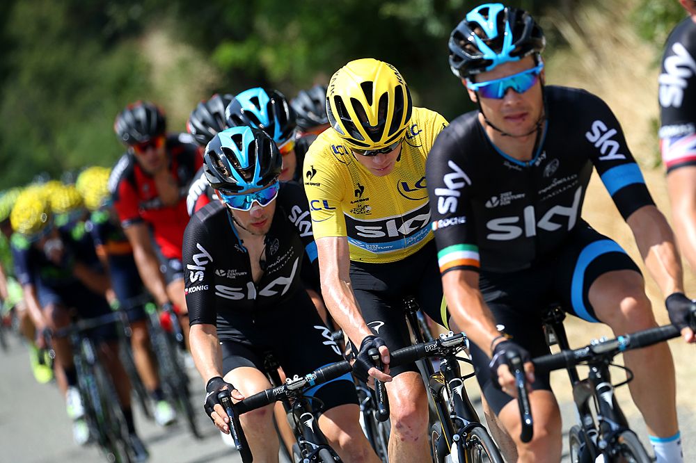 Team Sky lead the field for yellow jersey Chris Froome