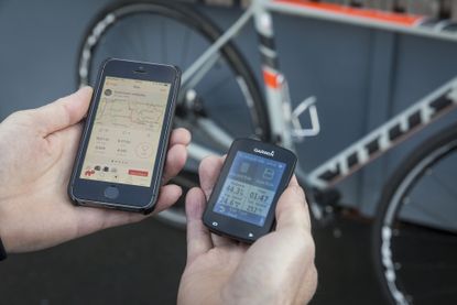 Smartphone vs cycling computer which should you use Cycling