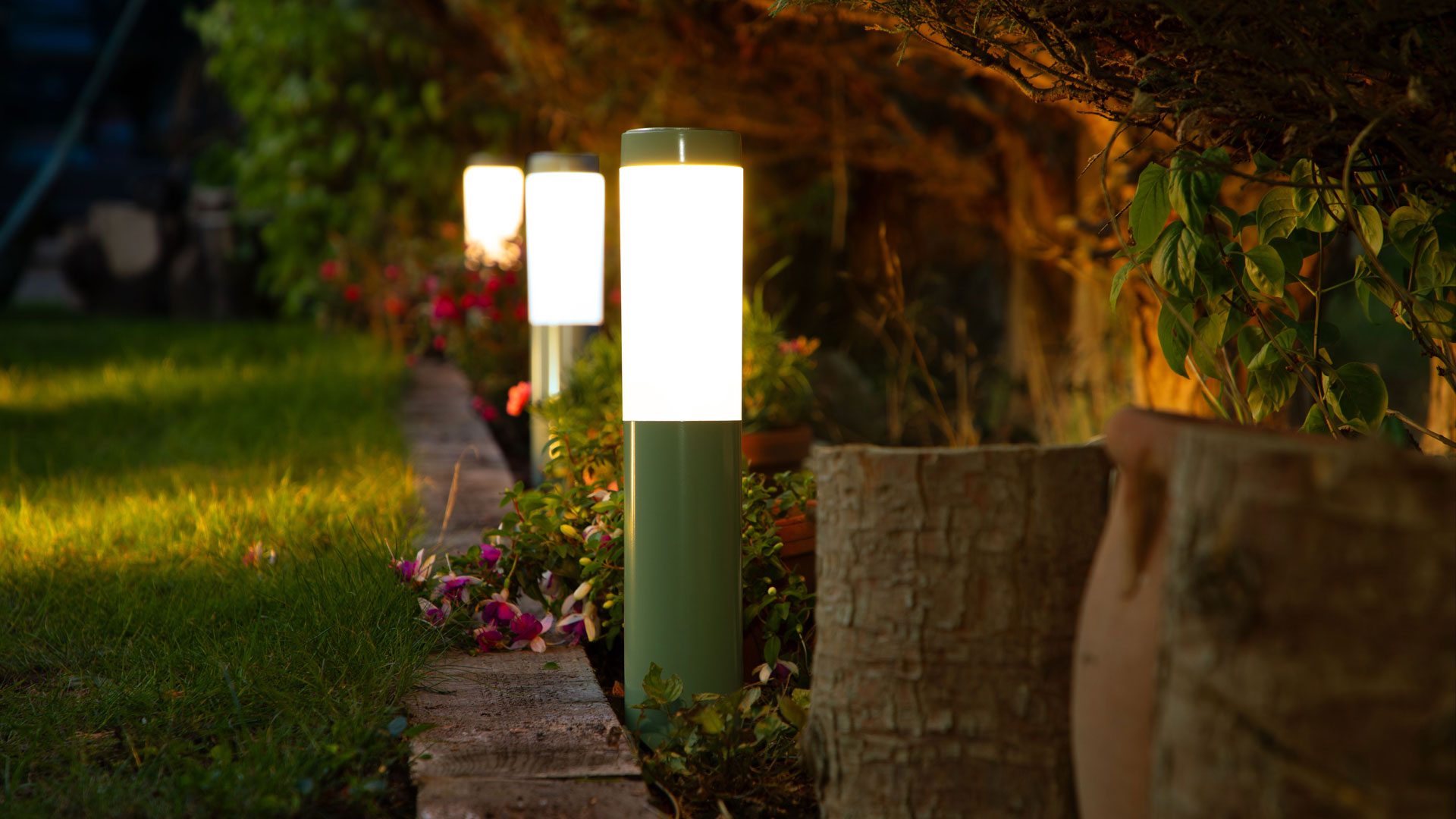 garden path lights from Aitkin and Thyme