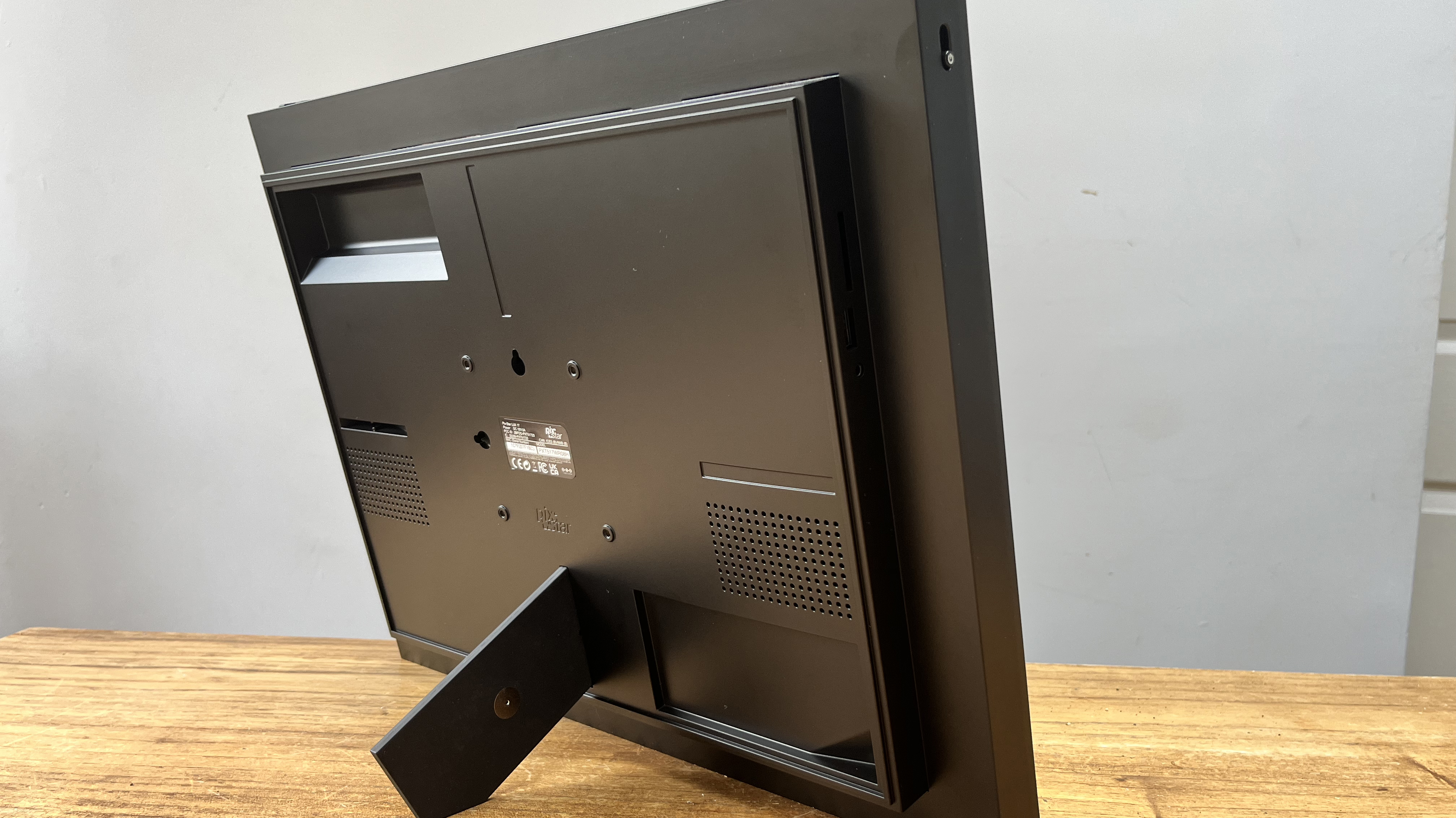 Rear of Pix-Star Lux 17-inch showing stand and mounting options