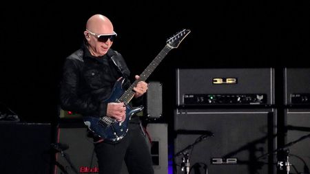  Joe Satriani performs onstage at the 2025 iHeartRadio Music Festival at T-Mobile Arena on September 19, 2025 in Las Vegas, Nevada