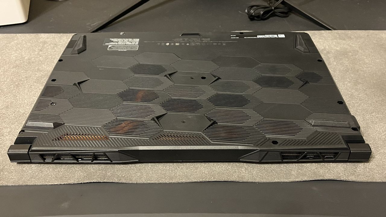 MSI Katana 15 (2023) in a gaming desk setup
