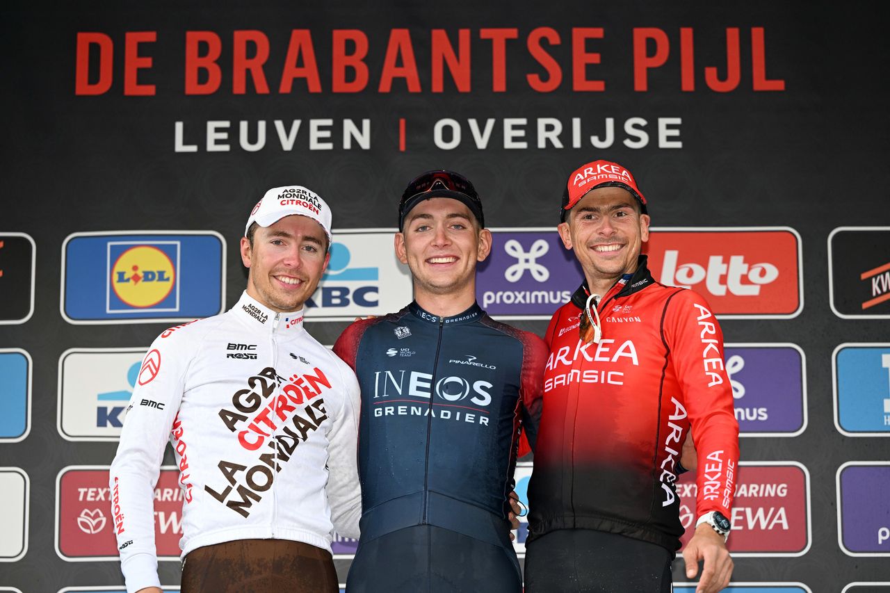 De Brabantse Pijl - La Fleche Brabanconne 2022 - 62nd Edition - Leuven - Overijse 205,1 km - 13/04/2022 - Magnus Sheffield (GBR - INEOS Grenadiers) - Benoit Cosnefroy (FRA - AG2R Citroen Team) - Warren Barguil (FRA - Team Arkea Samsic) - photo Vincent Kalut/PN/SprintCyclingAgency&Acirc;&copy;2022