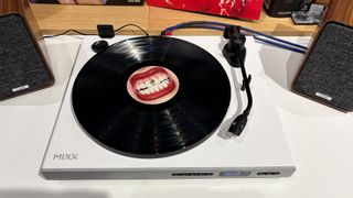 Mixx Analog+ turntable/CD player