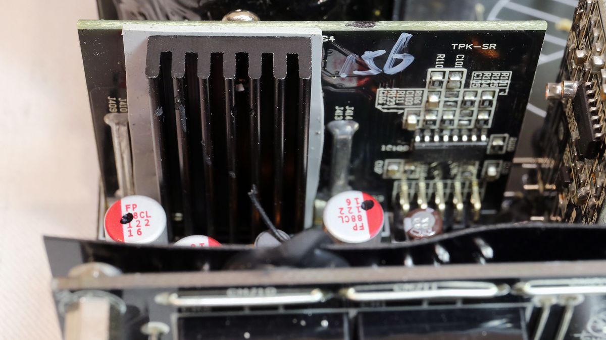 EVGA SuperNOVA 750 GT