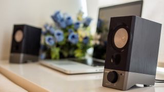 best computer speakers under $100: Edifier R19U