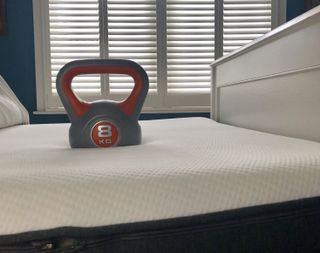 Casper Hybrid mattress weight test