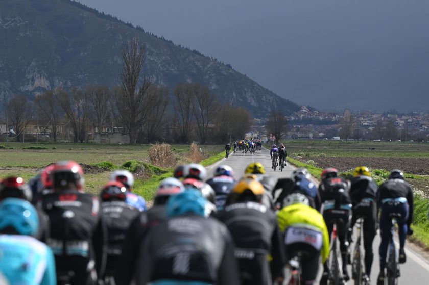 TRASACCO ITALY MARCH 13 A general view of the peloton competing in echelons formation due to the crosswinds during the 60th TirrenoAdriatico 2025 Stage 3 a 190km stage from Norcia to Trasacco UCIWT on March 13 2025 in Trasacco Italy Photo by Tim de WaeleGetty Images