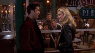 Rebecca Romijn flirts with Ross outside the Central Perk in Friends