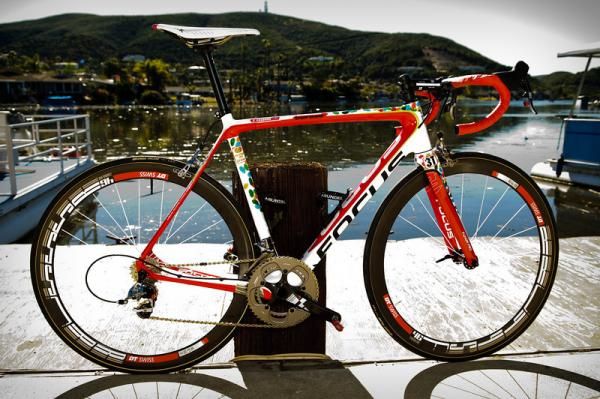 Jelly Belly's 2011 Focus race bike in race trim.