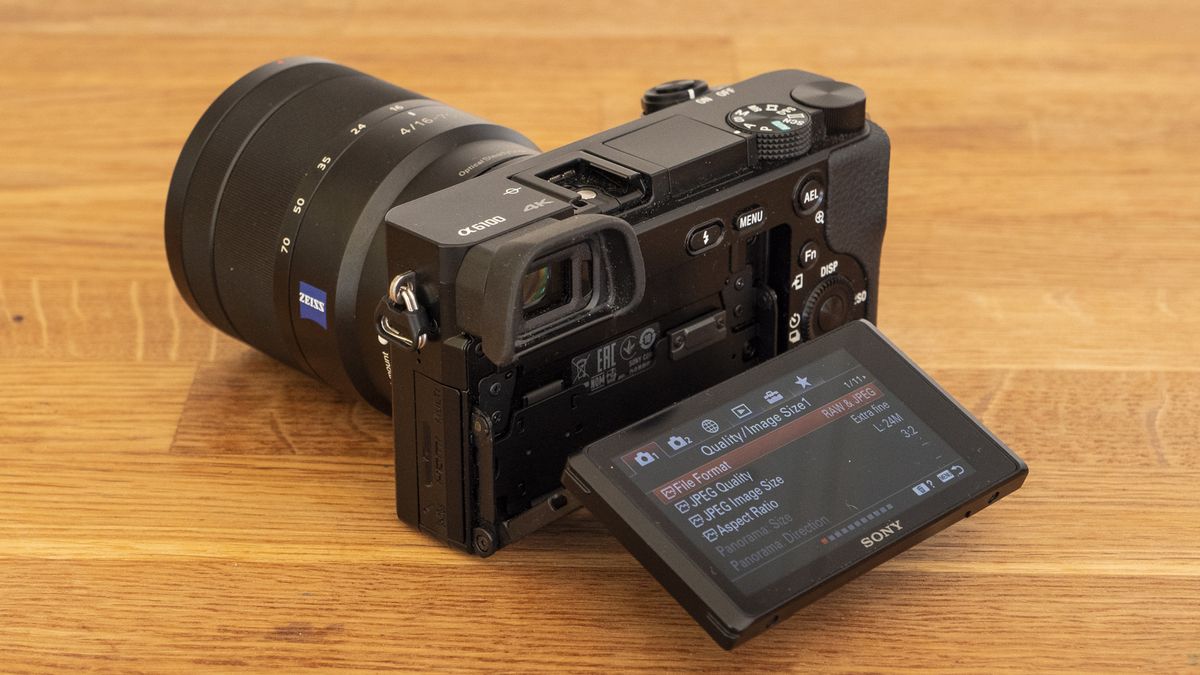 Sony A6100