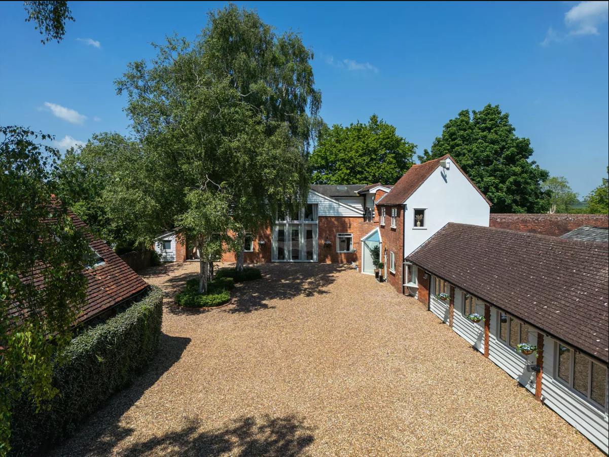 Farnborough Barn