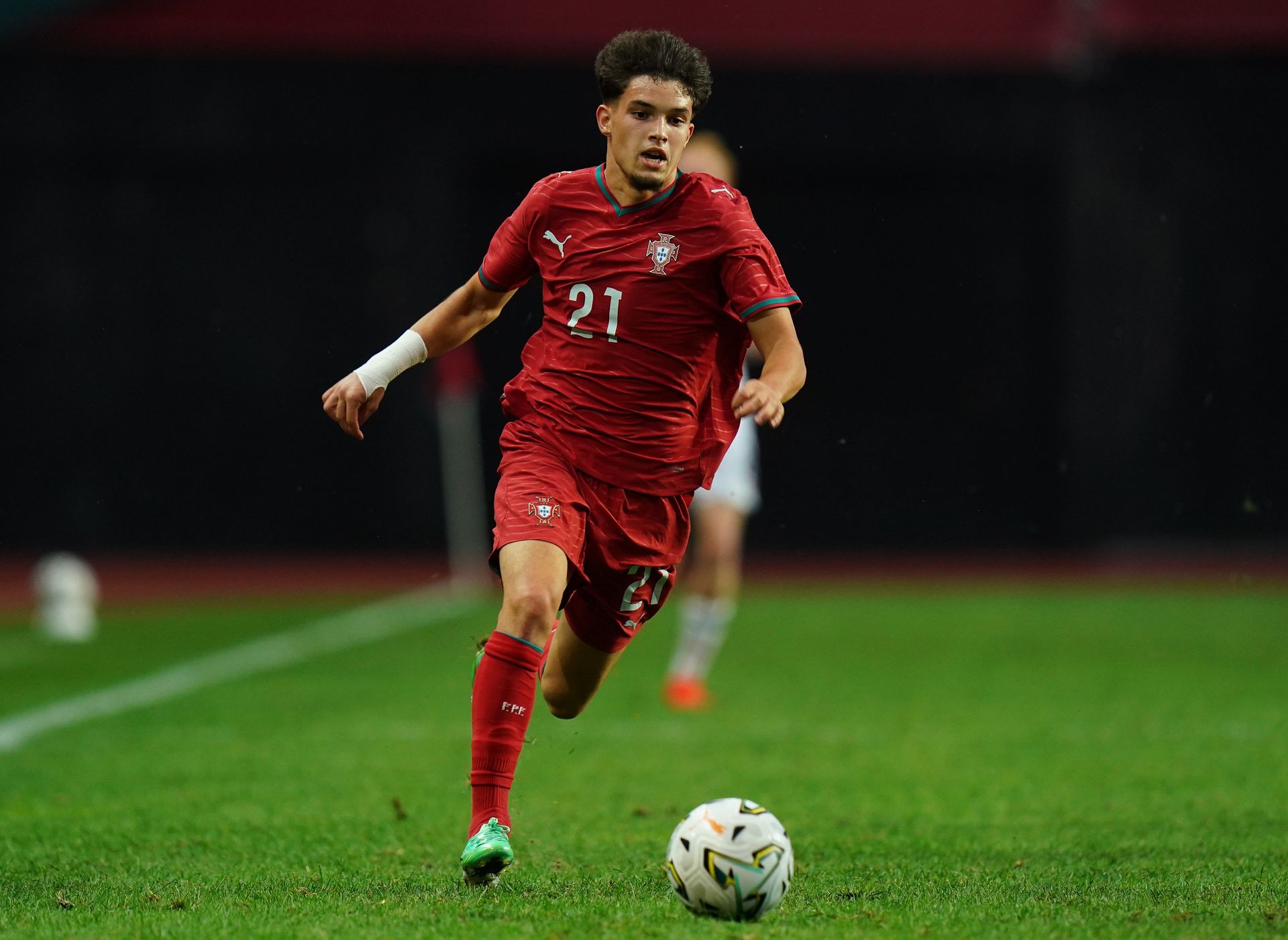 Manchester United target 'next Ronaldo' who was discovered by Hugo Viana's uncle