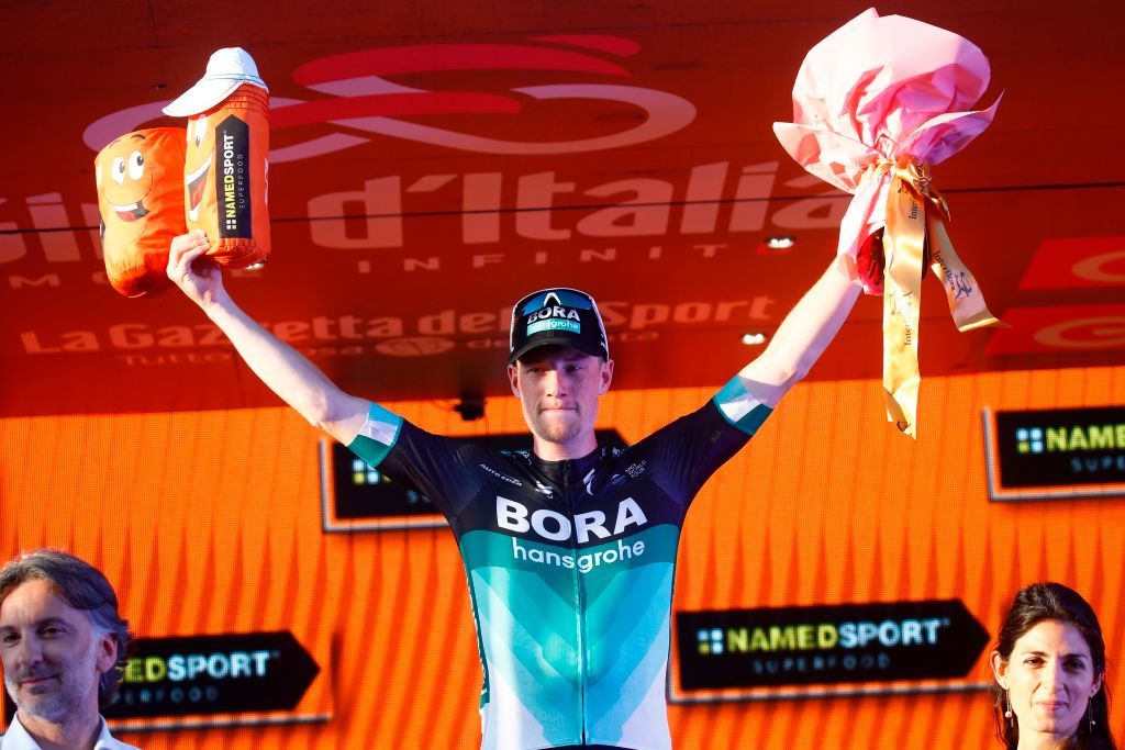 Sam Bennett (Bora-Hansgrohe) wins