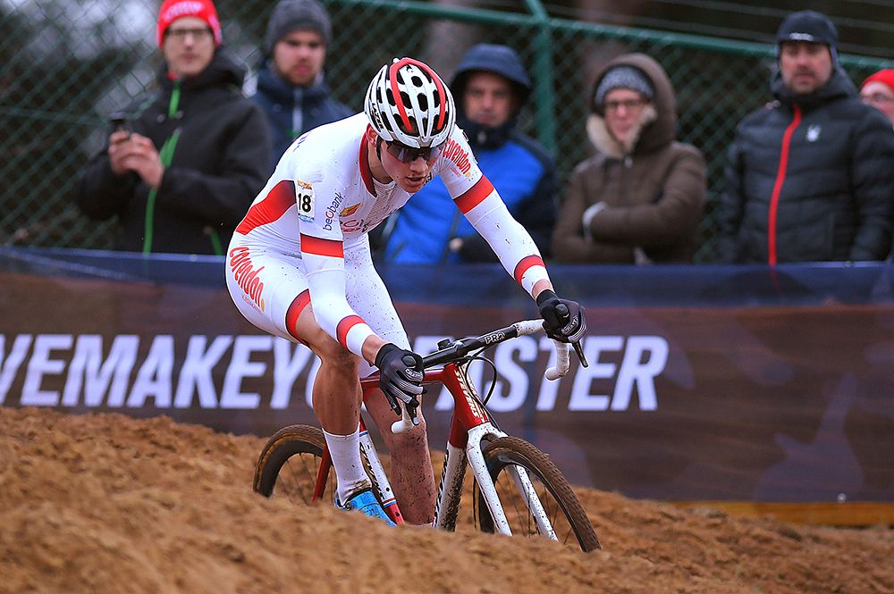 Mathieu van der Poel wears the white UCI Leader Jersey