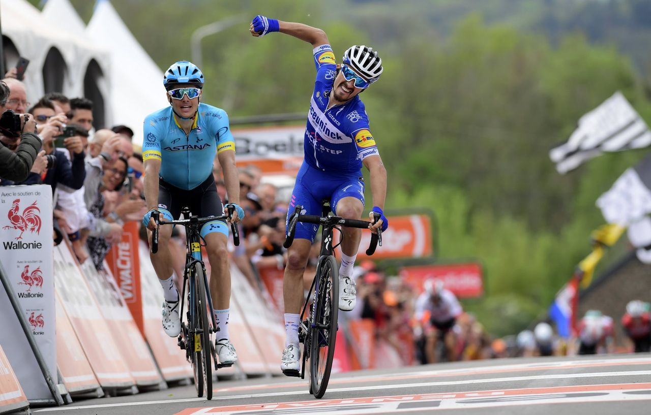 Jakob Fuglsang (Astana) attacked on Mur de Huy but had to give best to Julian Alaphilippe (Deceuninck-QuickStep).