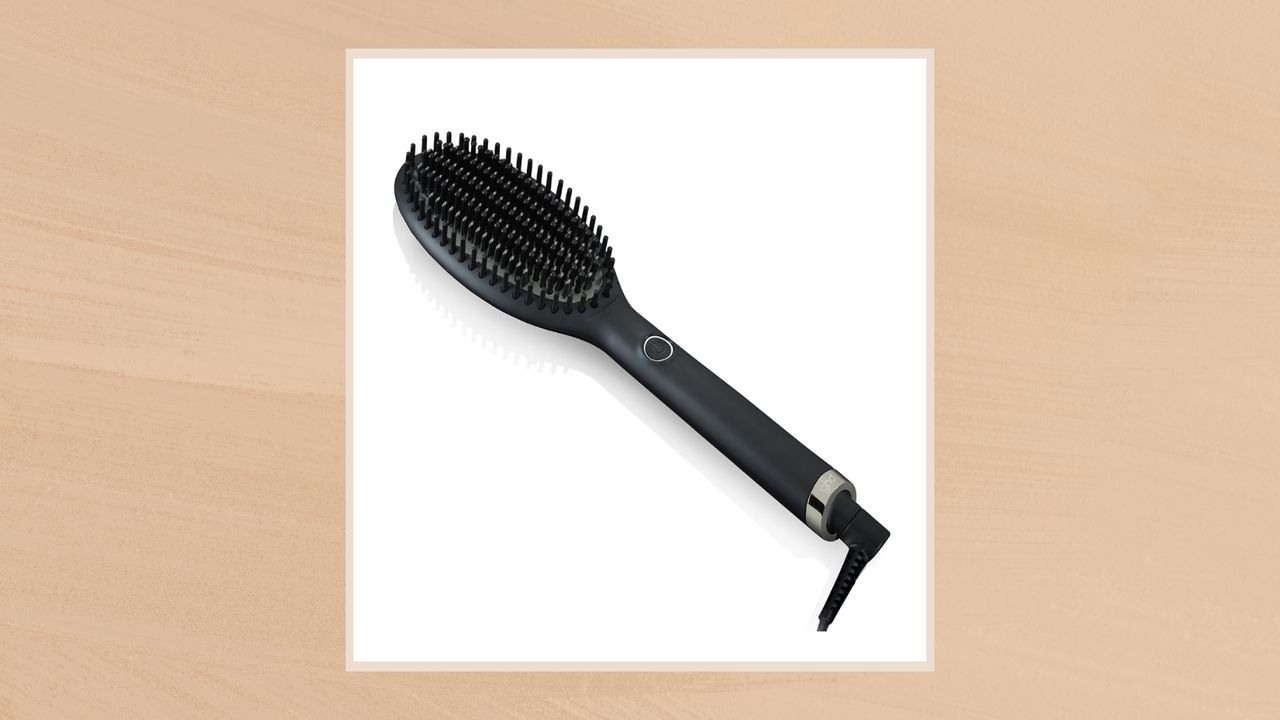 Image of the ghd Glide Hot Brush in a light beige frame against a warmer beige watercolour-style background