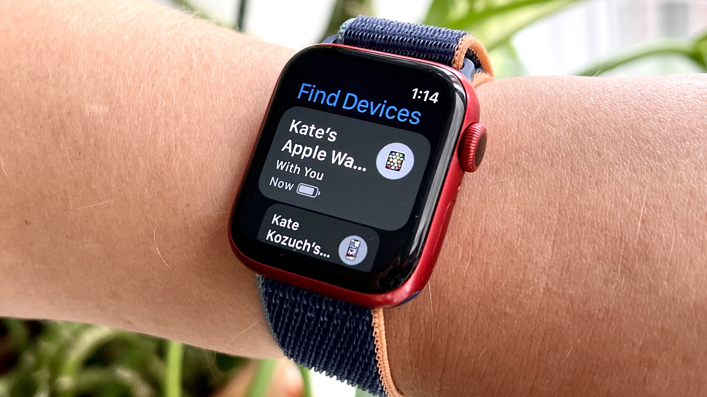 Apple Watch 6 with watchOS 8 find devices app