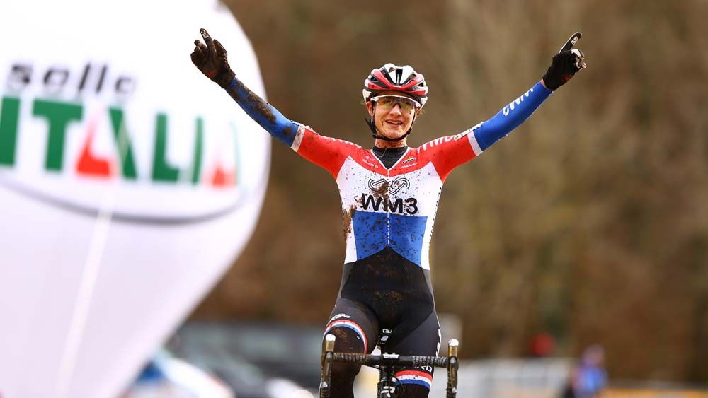 Marianne Vos celebrates her victory