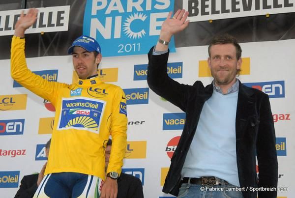 Race leader Thomas De Gendt (Vacansoleil-DMC) is joined on stage by former pro Christophe Moreau.