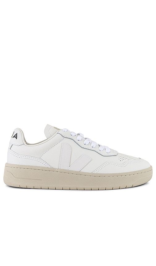 V-90 Sneaker