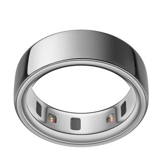 The Oura RIng 4 in silver