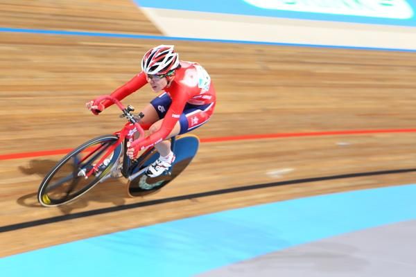Jamie Wan Yiu Wong (Hong Kong) made an attack mid-race