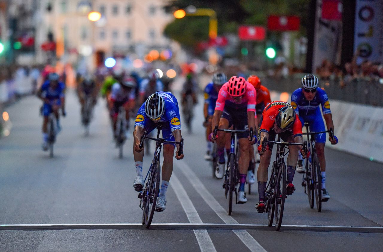 Phil Bauhaus tops Alvaro Hodeg in the criterium in the Adriatica Ionica Race