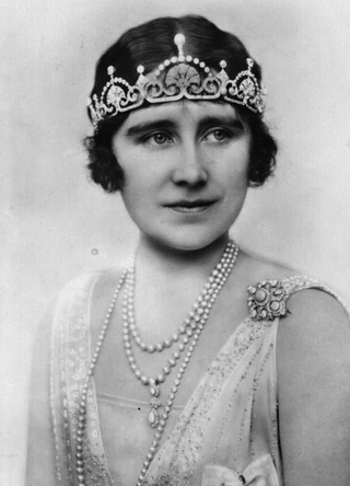 Elizabeth Angela Marguerite, Duchess of York (1900 - 2002), future Queen Consort to King George VI wearing a tiara