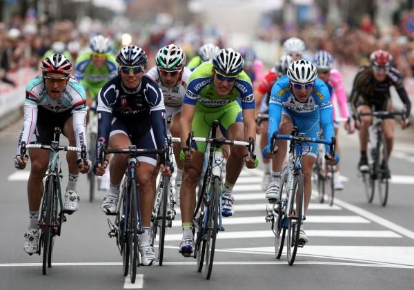 Roberto Ferrari (De Rosa Stac Plastic) wins the 2010 Giro del Friuli