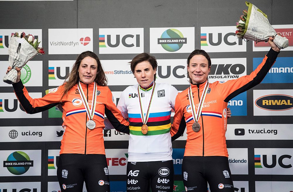 Sanne Cant (Belgium) wins her third consecutive cyclo-cross world title in Bogense, Lucinda Brand (Netherlands) second and Marianne Vos (Netherlands) third