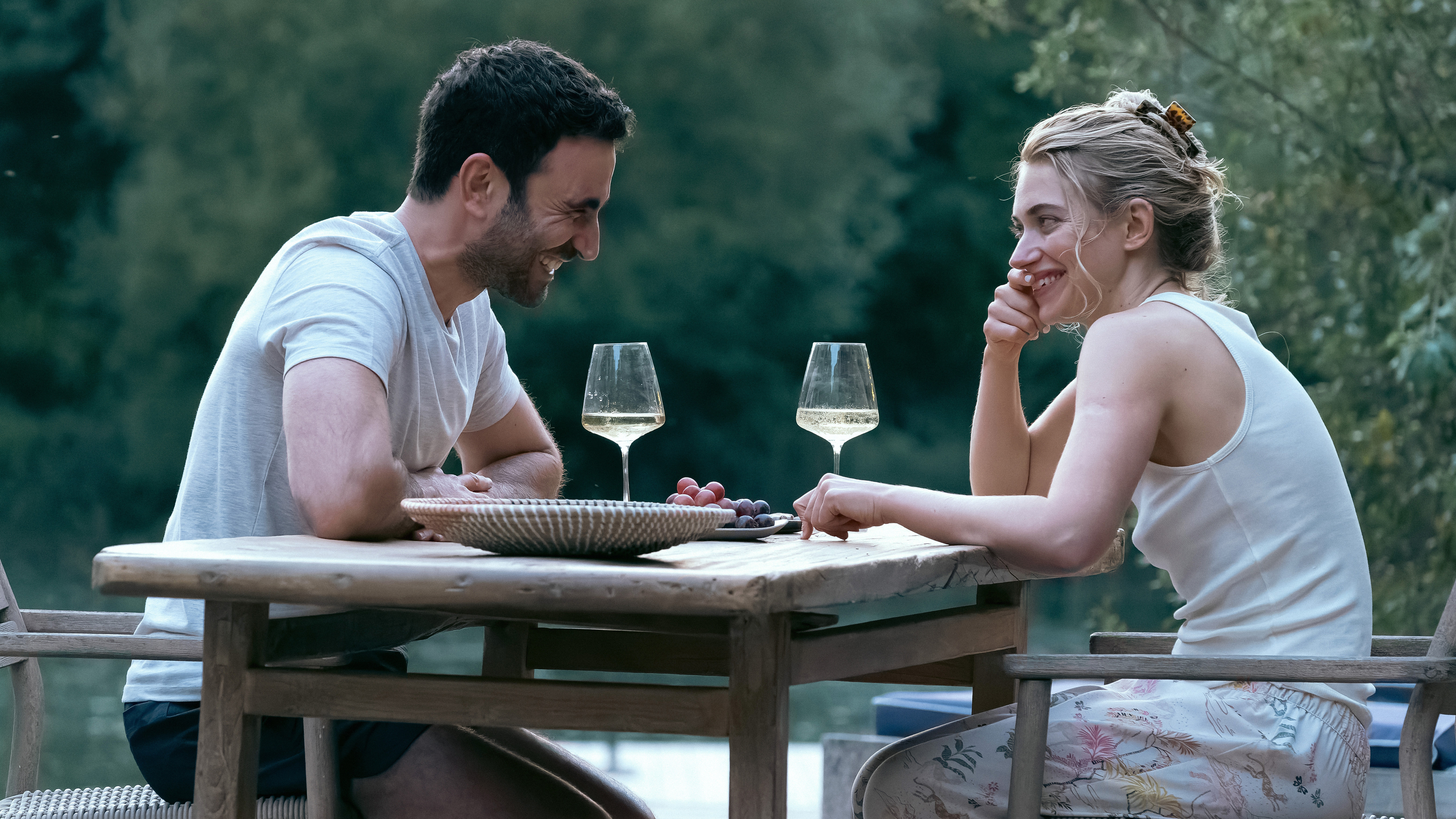 Brett Goldstein as Simon and Imogen Poots as Laura in All of You.