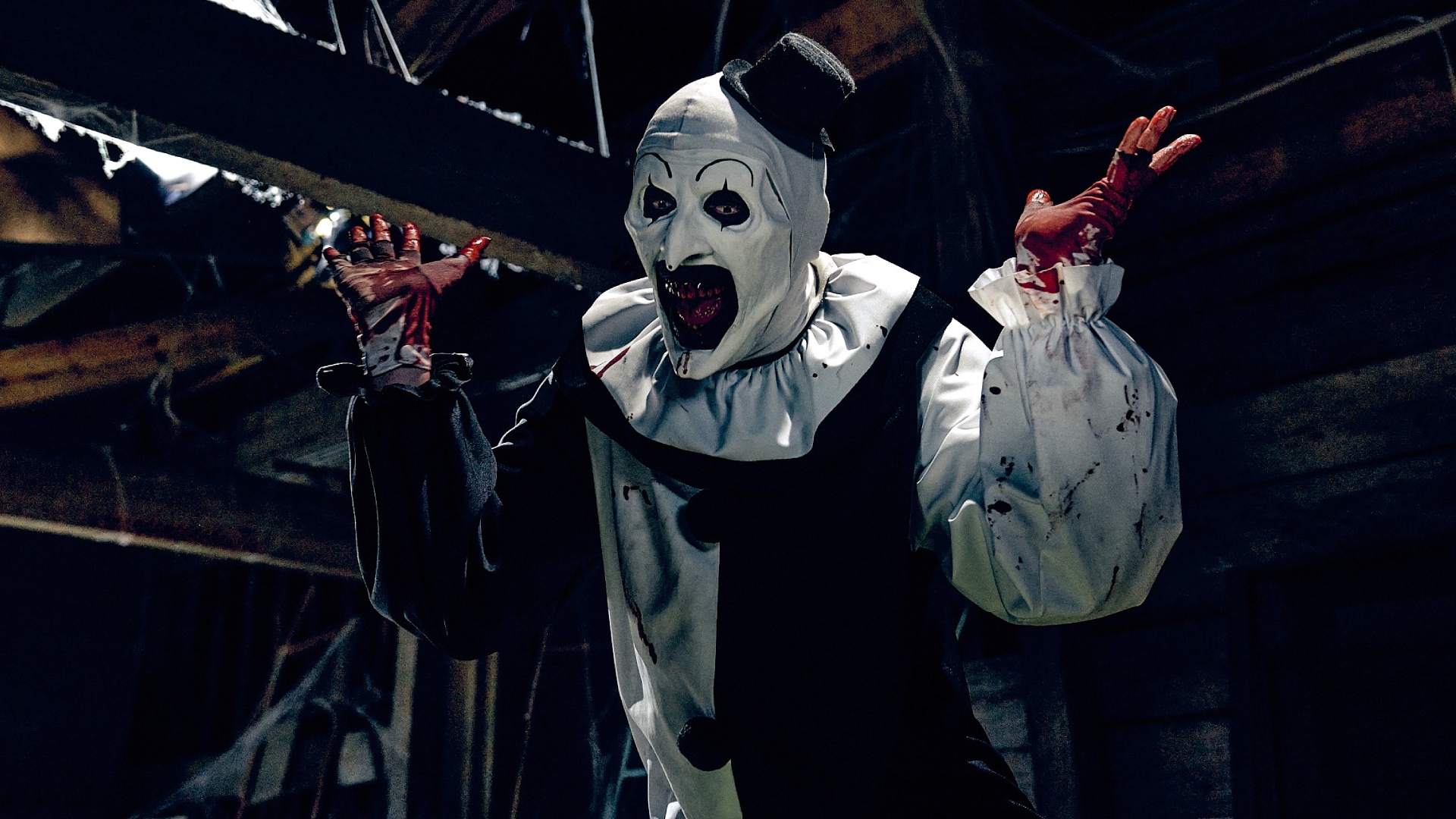 Mi villano de terror más temido es aún más sádico en Terrifier 3 y eso se debe a que el director y estrella de Art the Clown saben cómo superarse a sí mismos cada vez.