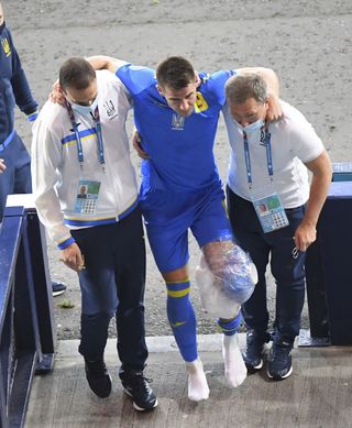 Ukraine’s Artem Besedin suffered suspected cruciate ligament damage during the 2-1 win over Sweden