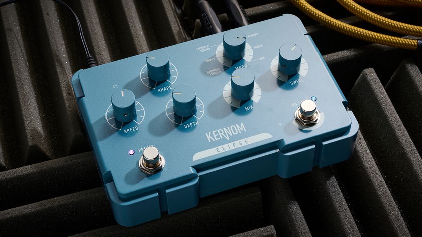 A Kernom Elipse modulation pedal on some acoustic foam