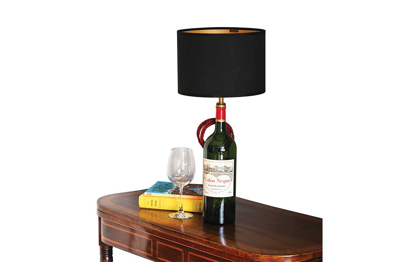 Magnum table lamp
