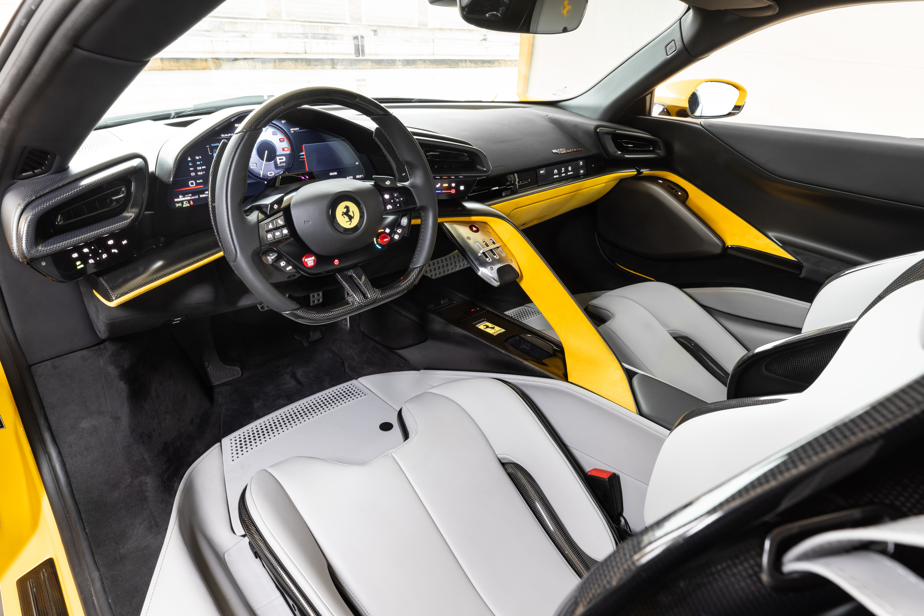 Ferrari 849 Testarossa interior
