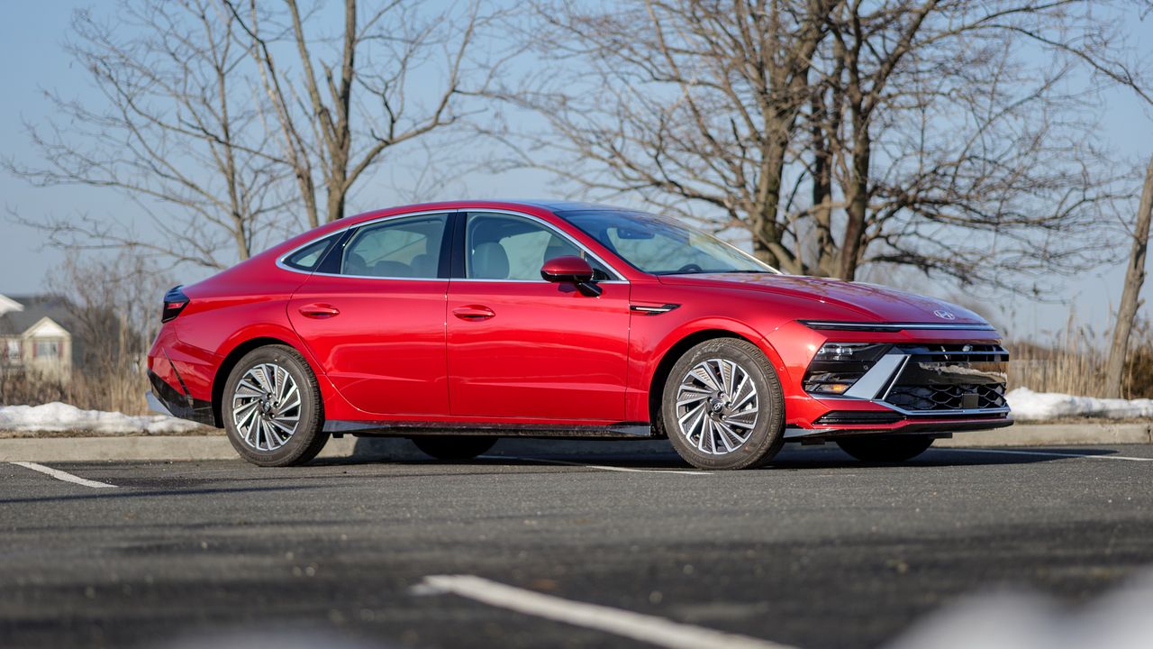 2026 Hyundai Sonata Hybrid review.