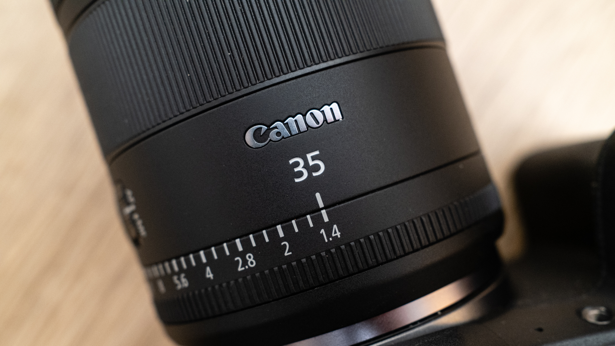 Canon RF35 f/1.4L VCM manual aperture ring