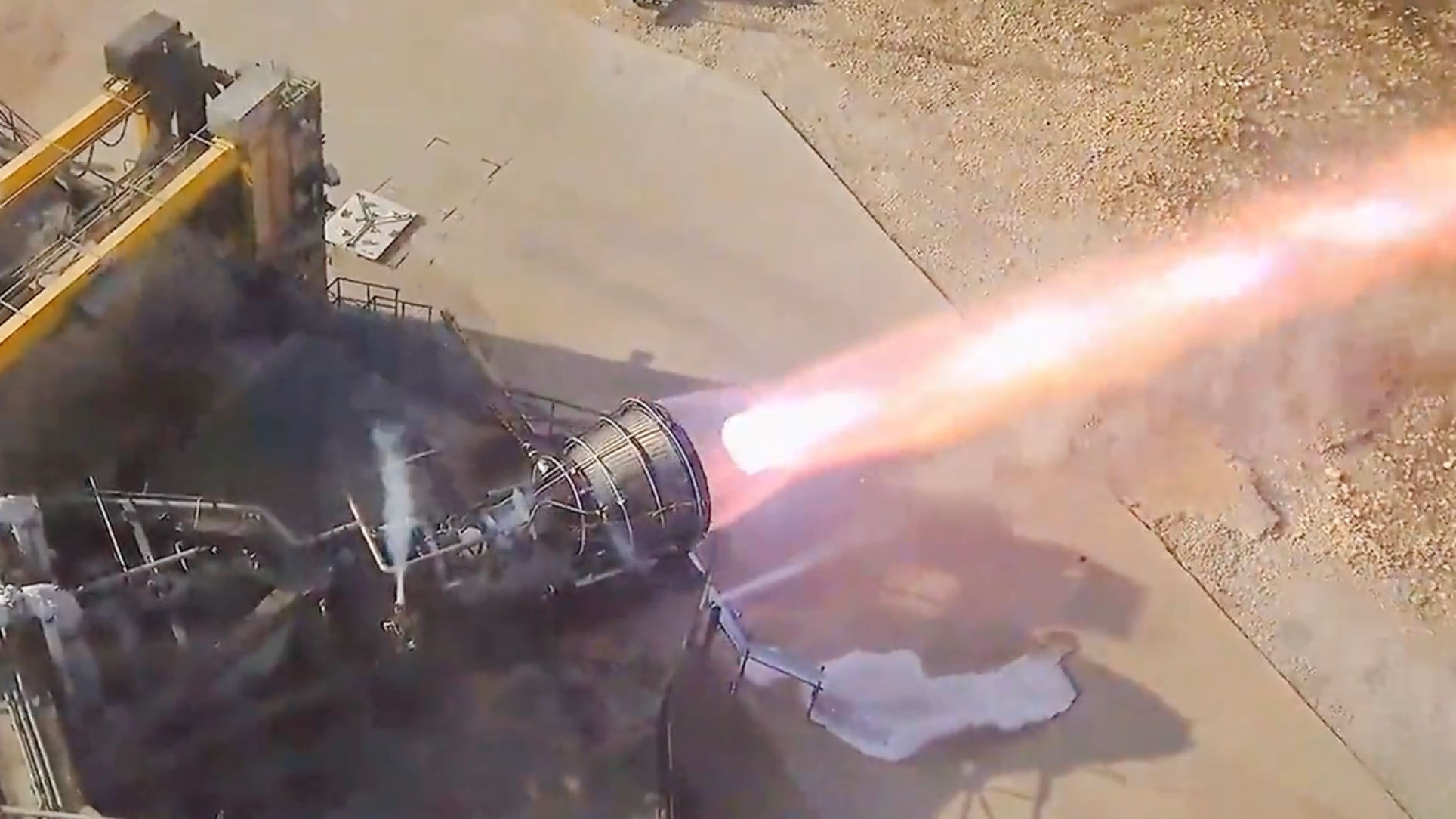 SpaceX Starship engine passes key test for Artemis 3 moon-landing mission (video)