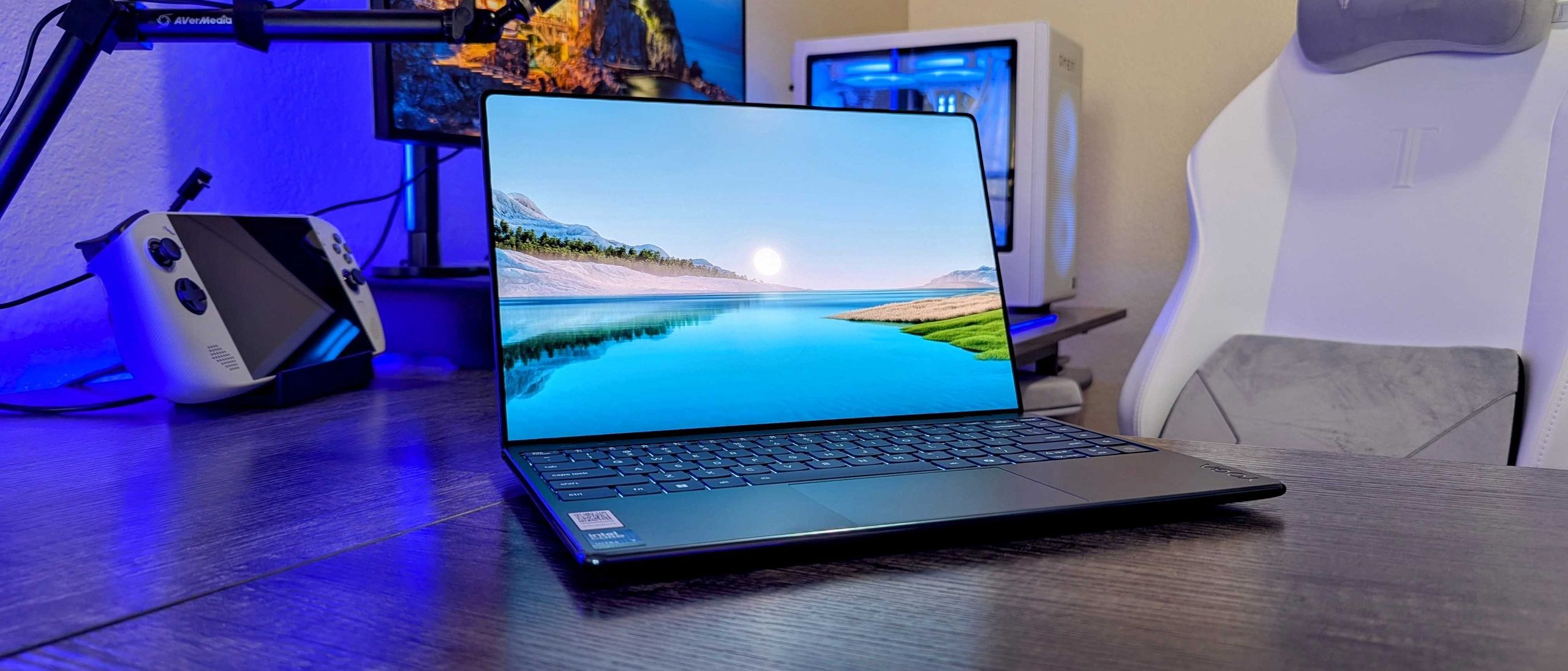 Windowsノート本体 Yoga Slim 9i Gen 10 Aura Edition 4k+Oled foCN8axYdj6xhpFsf3fQBN-2560-80.jpg
