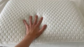 Soak & Sleep Cooling Memory Foam Pillow firmness test