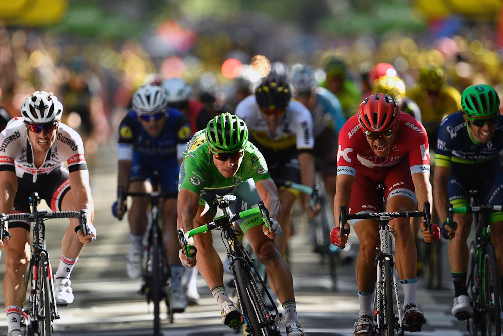 Peter Sagan edges out Alexander Kristoff to win stage 16 at the Tour de France