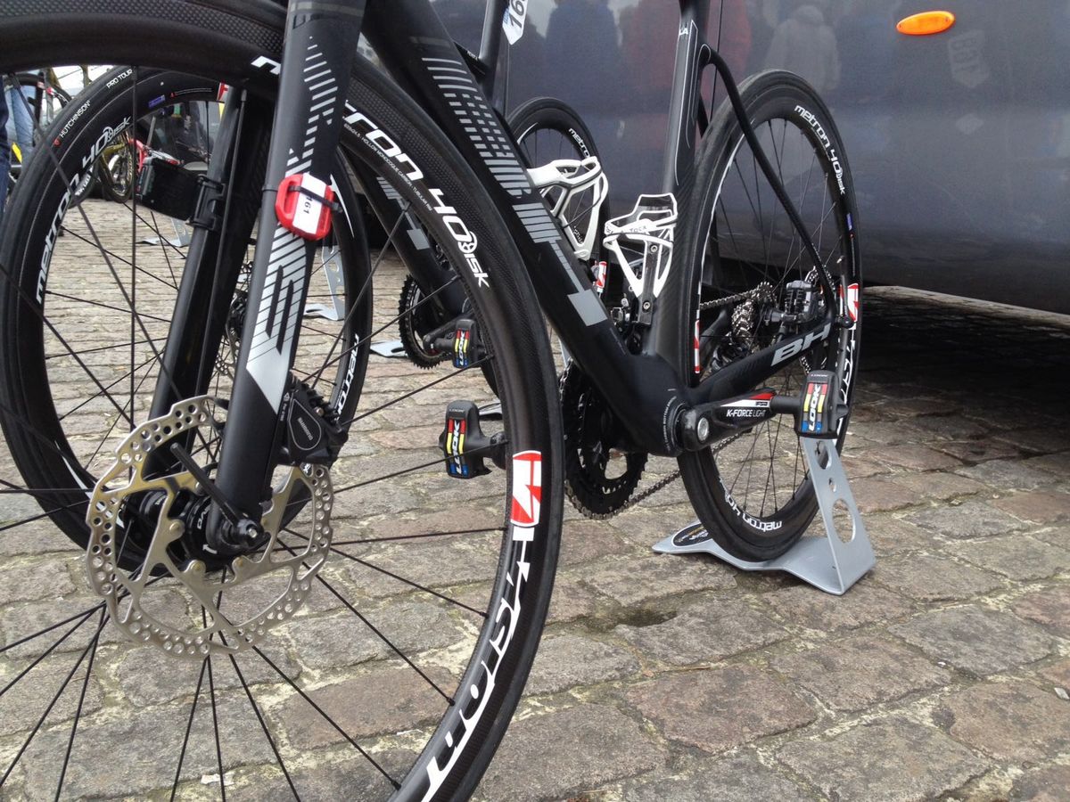 The Direct Energie riders are all using disc brakes