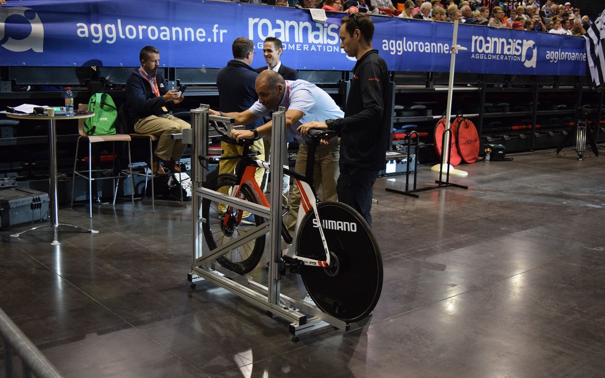 A look at the UCI measuring jig to ensure bikes are compliant