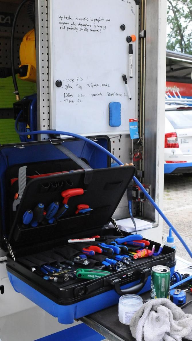 Mechanic's musical taste