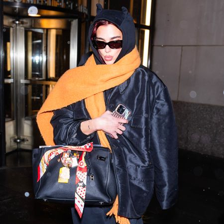 dua lipa wearing uggs