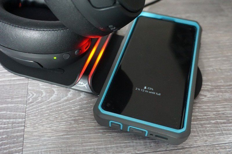 Qi Wireless Charger With Phone And Headset