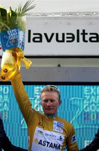 Alexandre Vinokourov (Astana) looks good in gold now